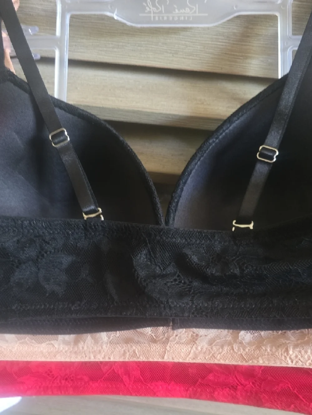 Rene Rofe Red Lace Push-Up Bra with Nude Lining - Picture 9 of 12